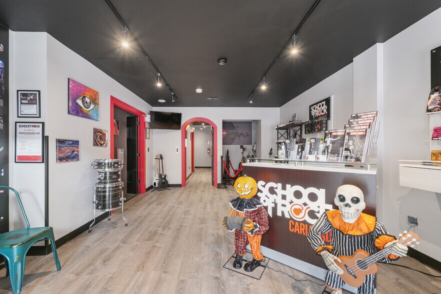 More Photos Of 301 Hoboken Rd, Carlstadt Storefront Retail Office For Sale