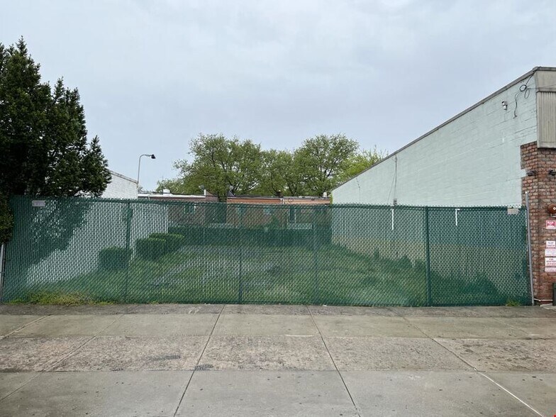 Primary Photo Of 2264 Flatbush Ave, Brooklyn Land For Sale