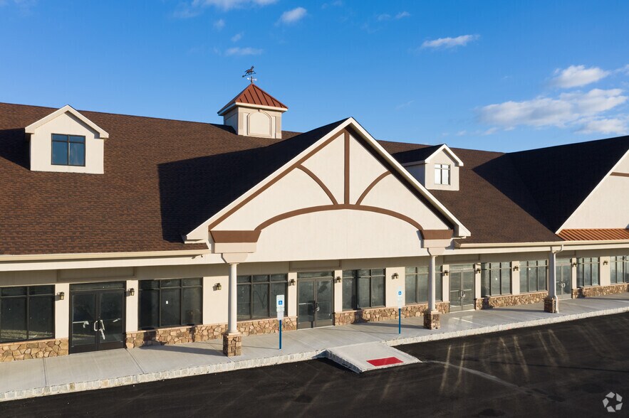 More Photos Of 12 Allyson Way, Allentown Fast Food For Lease