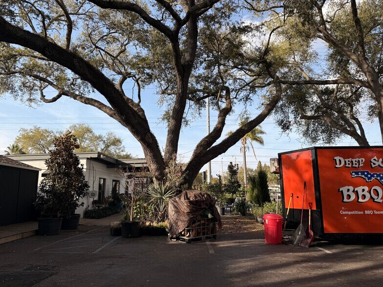 More Photos Of 1480 E Michigan St, Orlando Freestanding For Sale