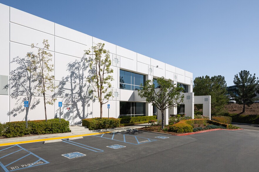 More Photos Of 19641 Da Vinci, Foothill Ranch Warehouse For Lease