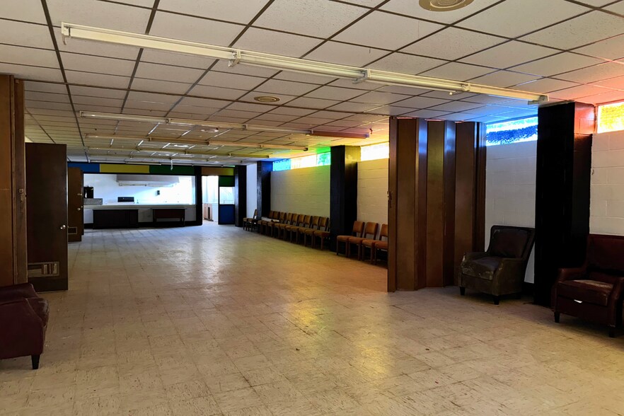 More Photos Of 821 Laurel St, La Marque Religious Facility For Sale