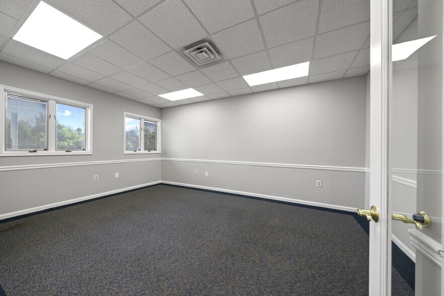 More Photos Of 3825 Leonardtown Rd, Waldorf Office For Lease
