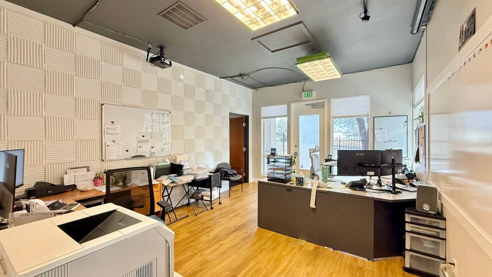 More Photos Of 4481 N Dresden Pl, Garden City Office For Sale