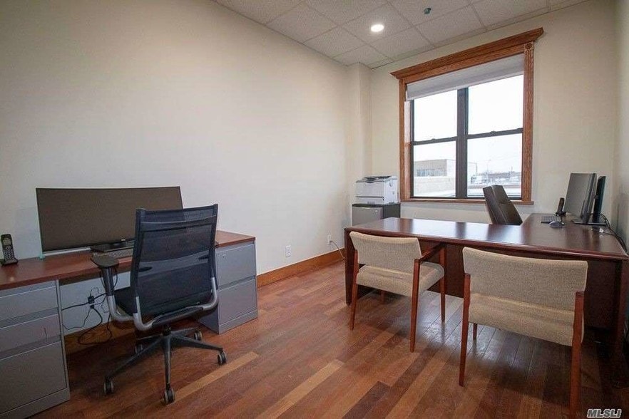 More Photos Of 24-65 46th St, Astoria Flex For Lease