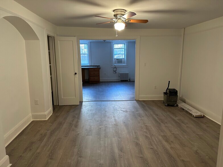 More Photos Of 141 Conselyea St, Brooklyn Multifamily For Sale