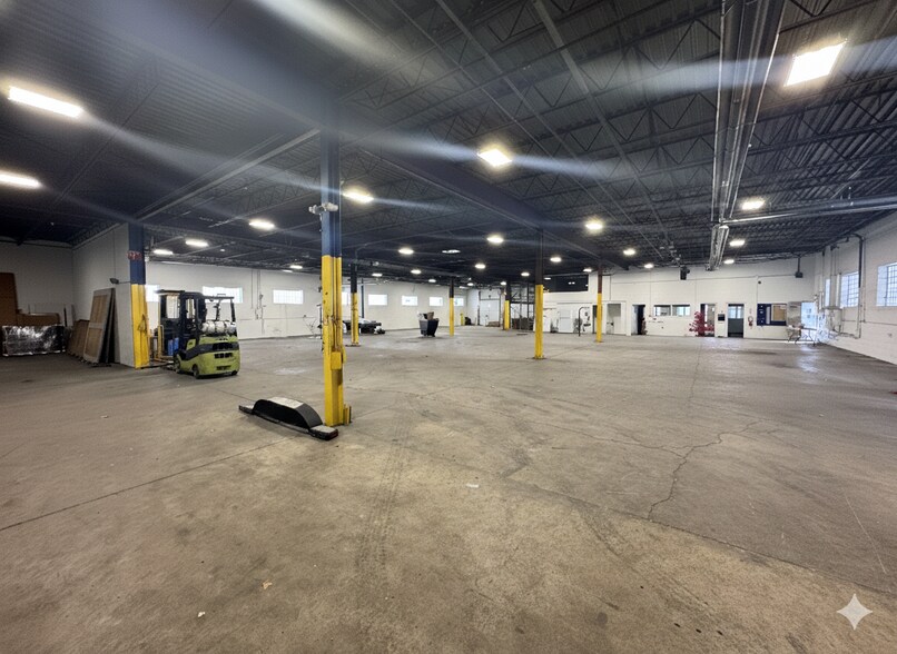 More Photos Of 4725 Manufacturing Rd, Cleveland Manufacturing For Lease