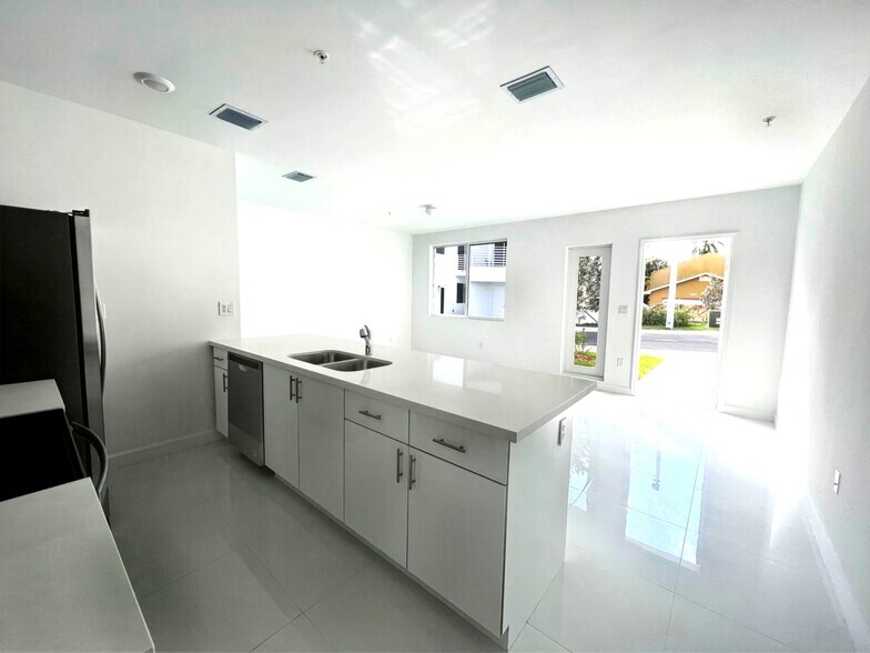 More Photos Of 25265 SW 134th Ave, Homestead Apartments For Sale