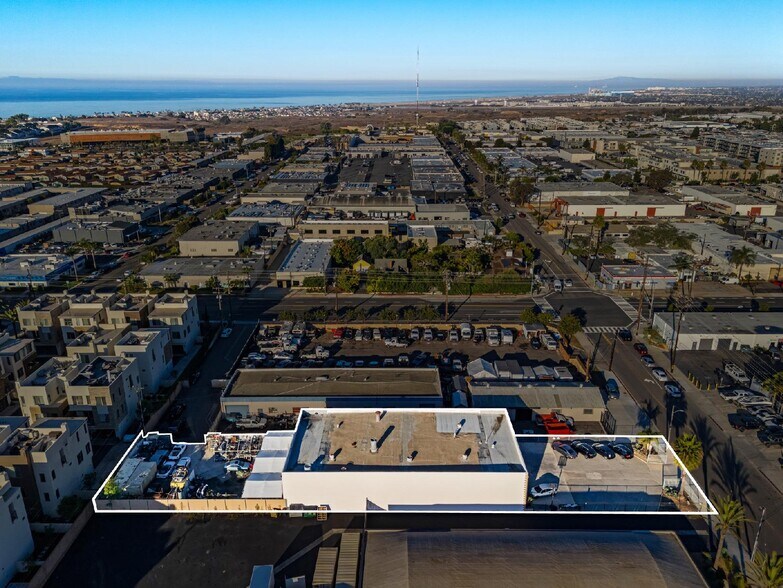 More Photos Of 779 W 16th St, Costa Mesa Warehouse For Sale