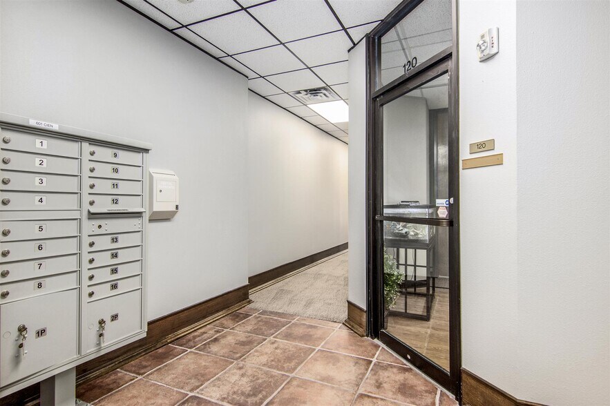 More Photos Of , Kemah Office For Sale