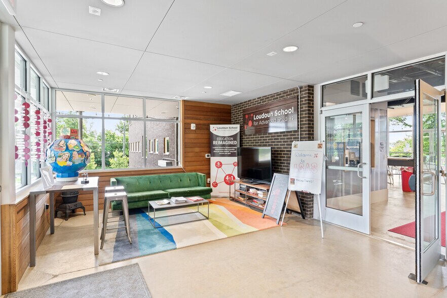 More Photos Of 20577 Ashburn Rd, Ashburn Schools For Lease