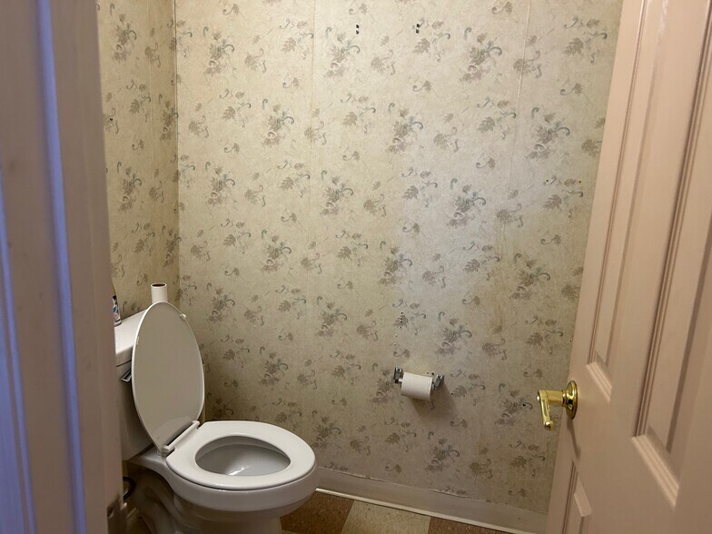 More Photos Of 1283 SW Sr-47, Lake City Medical For Lease