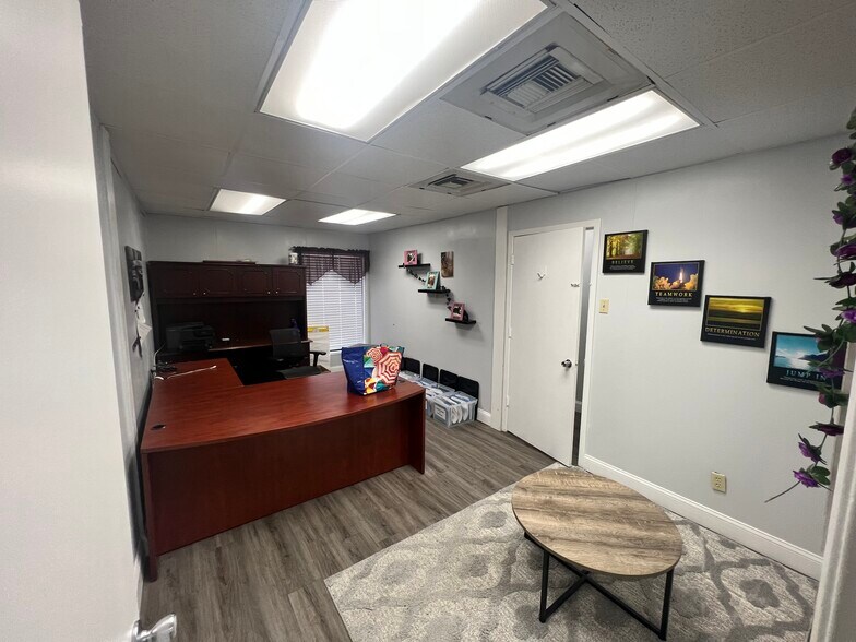 More Photos Of 5001 Rowlett Rd, Rowlett Medical For Lease