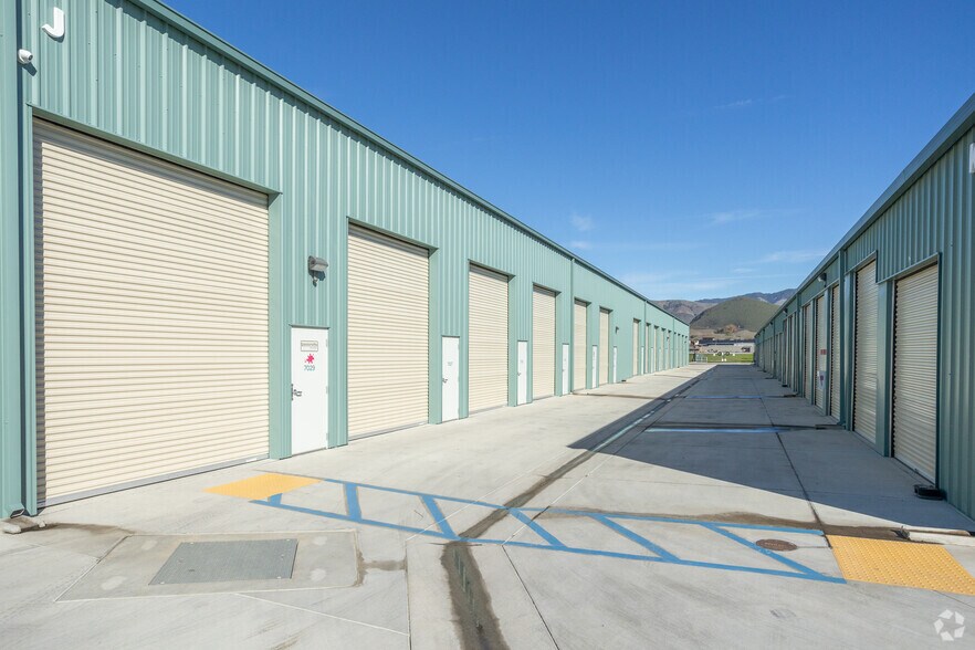 More Photos Of 901 Buckley Rd, San Luis Obispo Self Storage For Lease