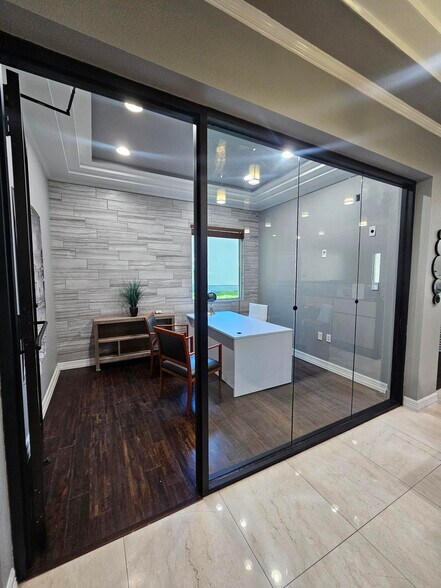 More Photos Of 14603 Huebner Rd, San Antonio Medical For Lease