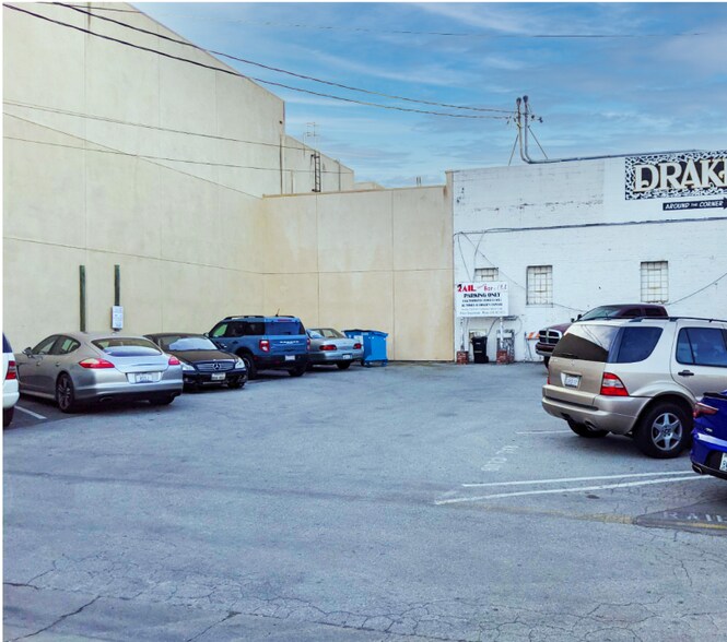 More Photos Of 612 El Camino Real, San Carlos Storefront For Sale