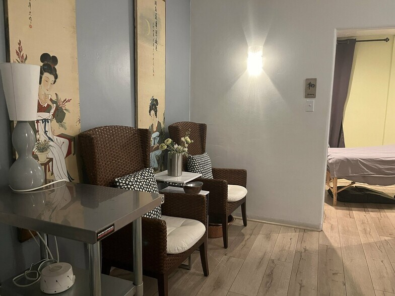 More Photos Of 219 E Lexington Ave, Phoenix Office Residential For Sale