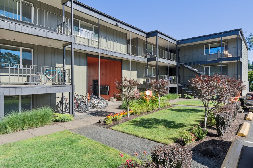 More Photos Of 440 NW 23rd St, Corvallis Apartments For Sale