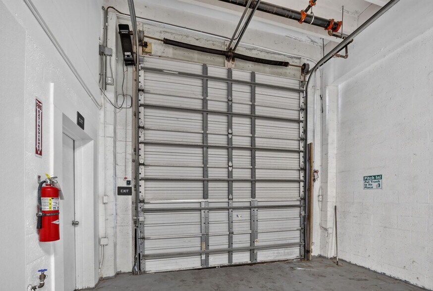 More Photos Of 2027 Sherman St, Hollywood Flex For Lease