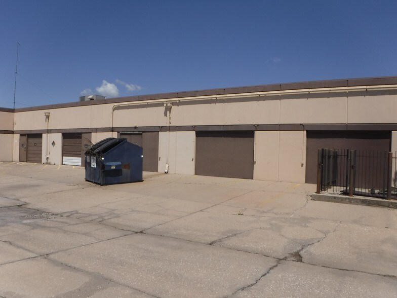 More Photos Of 7803 E Osie St, Wichita Research And Development For Lease