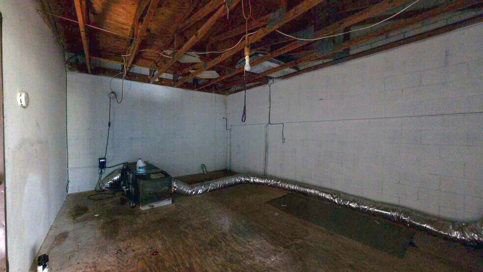 More Photos Of 461 Forrest Ave, Cocoa Warehouse For Lease