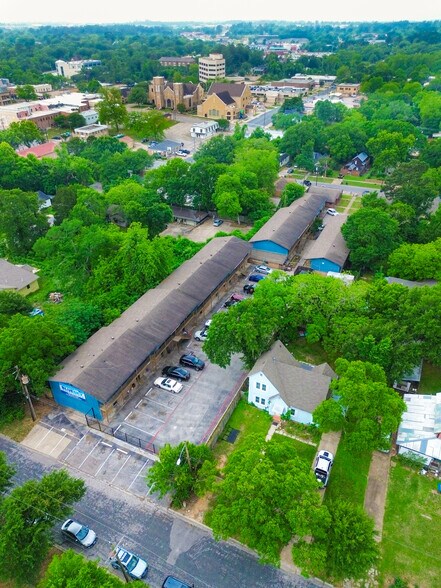 More Photos Of 911 University Ave, Huntsville Apartments For Sale