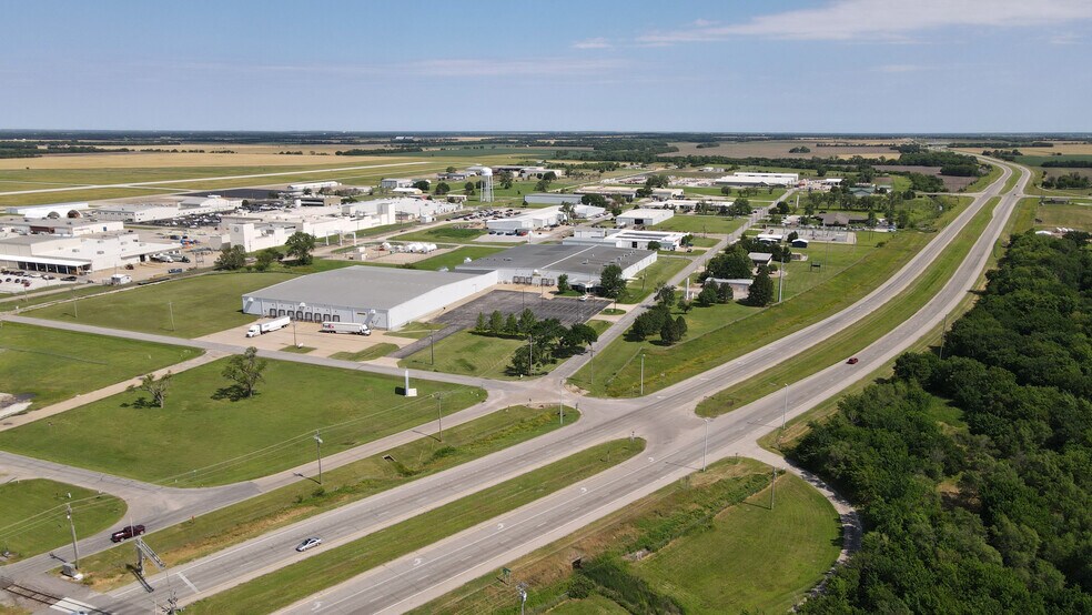 More Photos Of 22425 D St, Winfield Warehouse For Sale