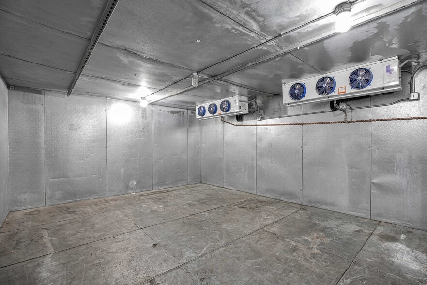 More Photos Of 679-687 N Thompson St, Portland Warehouse For Lease