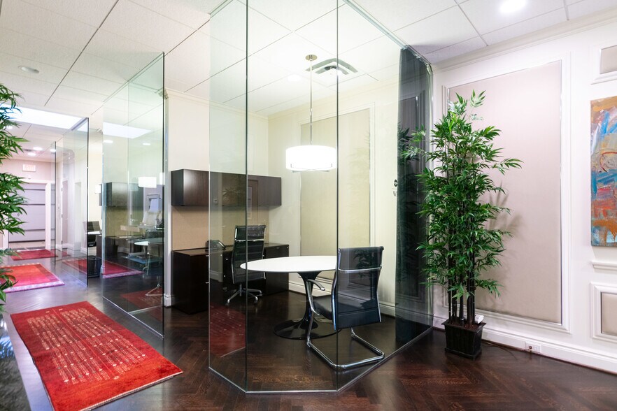 More Photos Of 112 Kercheval Ave, Grosse Pointe Office Residential For Lease