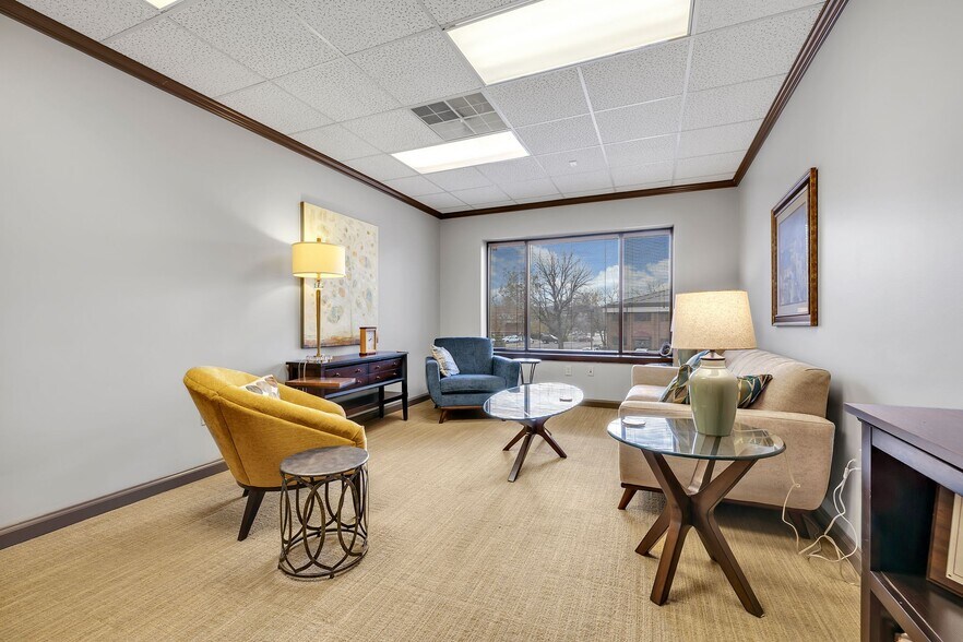 More Photos Of 229 Ward Cir, Brentwood Office For Sale