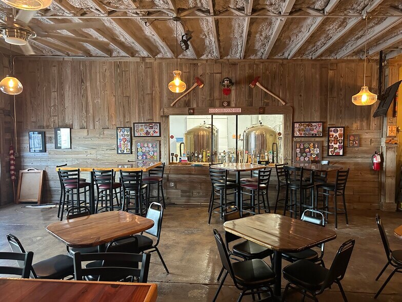 More Photos Of 130 E Goodnight Ave, Aransas Pass Restaurant For Sale