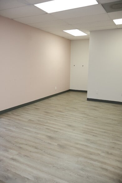 More Photos Of 13555 Automobile Blvd, Clearwater Medical For Lease