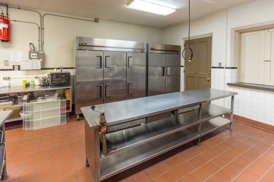 More Photos Of 1100 Stockton St, Jacksonville Religious Facility For Lease