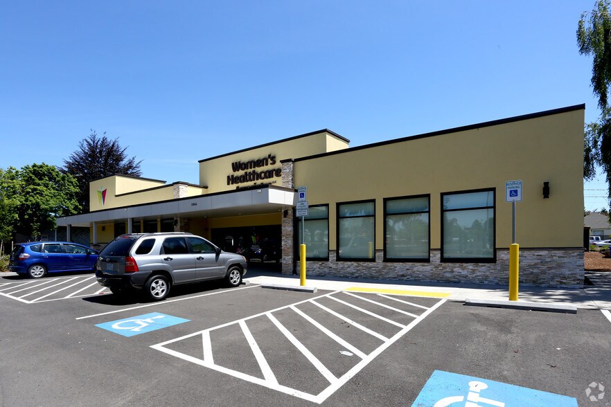 More Photos Of 10566 SE Washington St, Portland Office For Sale