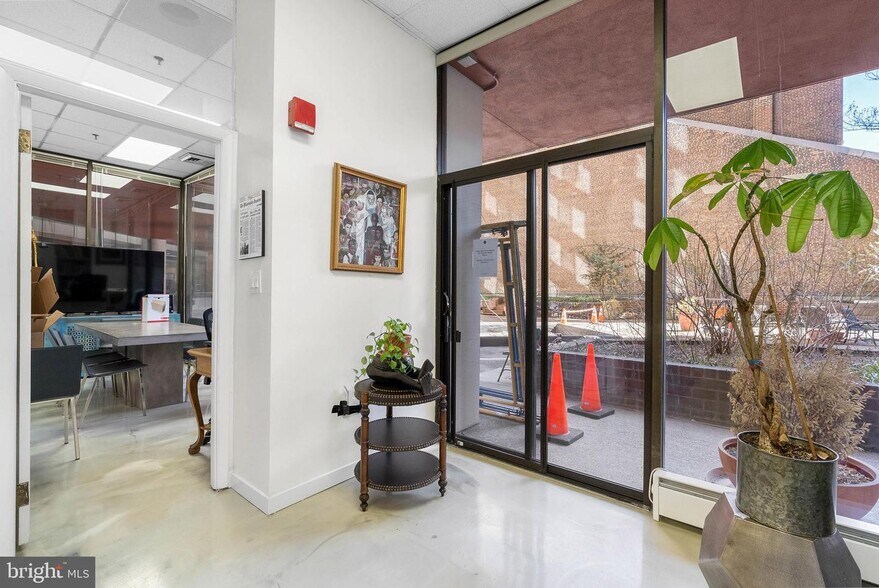 More Photos Of 1420 Locust St, Philadelphia Apartments For Sale