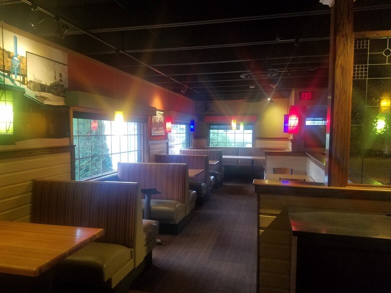 More Photos Of 1405 Mn-33 S, Cloquet Restaurant For Lease