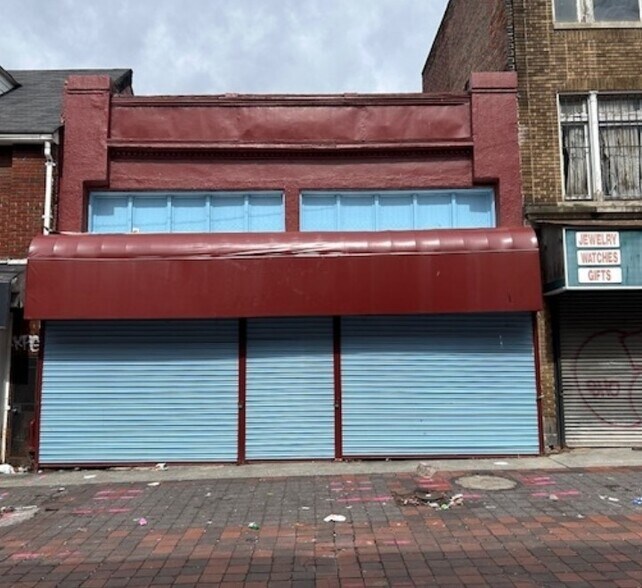 Primary Photo Of 582 Old Town Mall, Baltimore General Retail For Sale