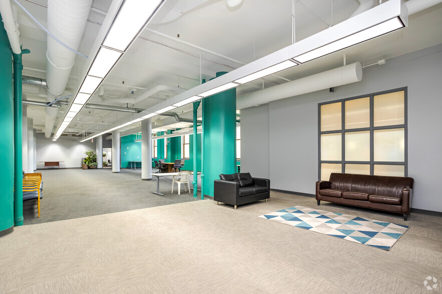 More Photos Of 260 E Main St, Rochester Medical For Lease