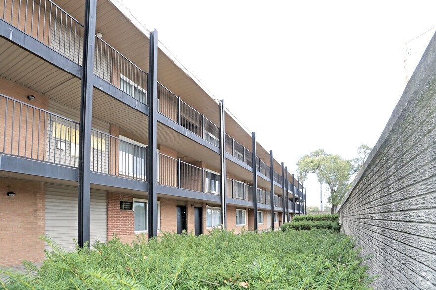 More Photos Of 20539-20541 Southfield Fwy, Detroit Apartments For Sale