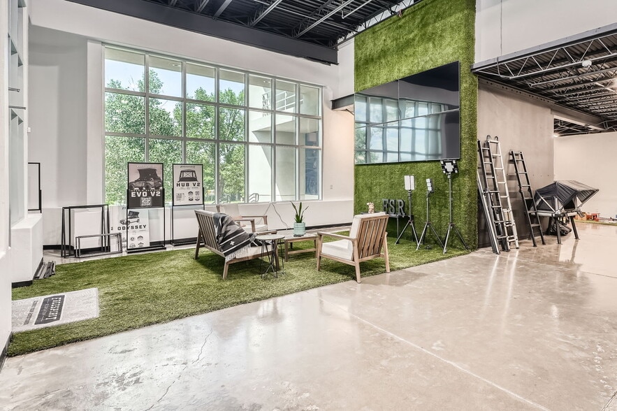 More Photos Of 120 Capital Dr, Golden Warehouse For Sale