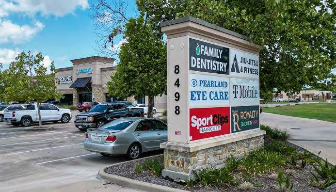 More Photos Of 8498 S Sam Houston Pky E, Houston Storefront For Sale