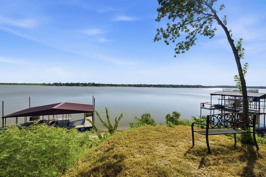 More Photos Of 7170 Briar Rd, Azle Trailer Camper Park For Sale