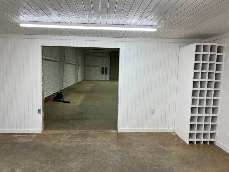 More Photos Of 15503 TX-110, Whitehouse Warehouse For Lease