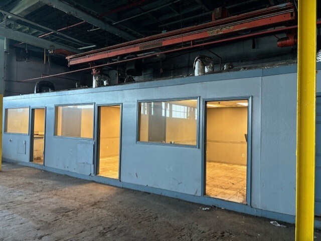 More Photos Of 1088 Ivanhoe Rd, Cleveland Warehouse For Sale