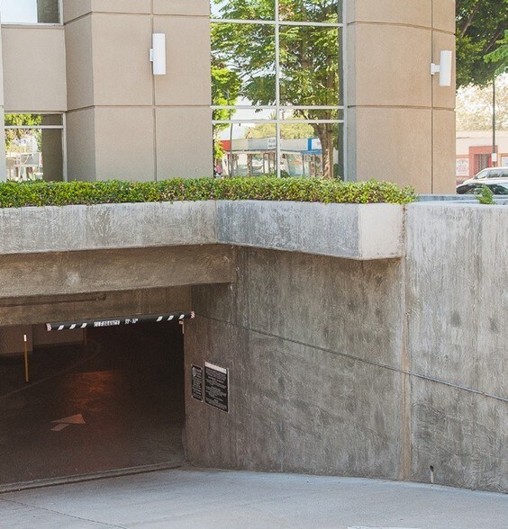 More Photos Of 2211 W Magnolia Blvd, Burbank Medical For Lease