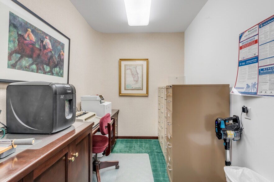 More Photos Of 100-104 Riverside Dr, New Smyrna Beach Office For Sale