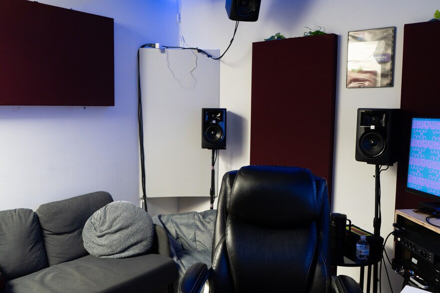 More Photos Of 14066 NW 82nd Unit #8-a Ave, Miami Lakes Sports And Entertainment For Sale