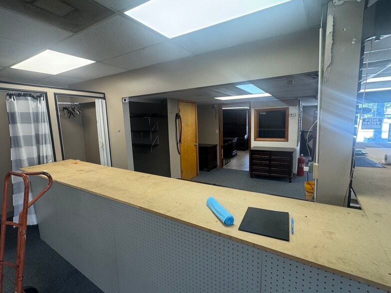 More Photos Of 6399 Haines Rd, Saint Petersburg Freestanding For Lease