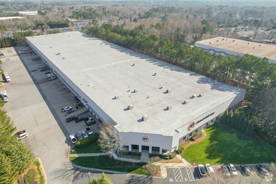More Photos Of 1300 Northbrook Pky, Suwanee Warehouse For Lease