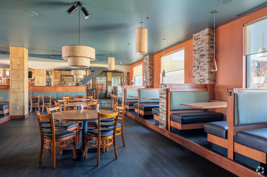 More Photos Of 350 Bell St, Dubuque Hotel For Sale